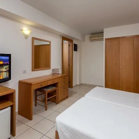 Sirene ホテル イキソス